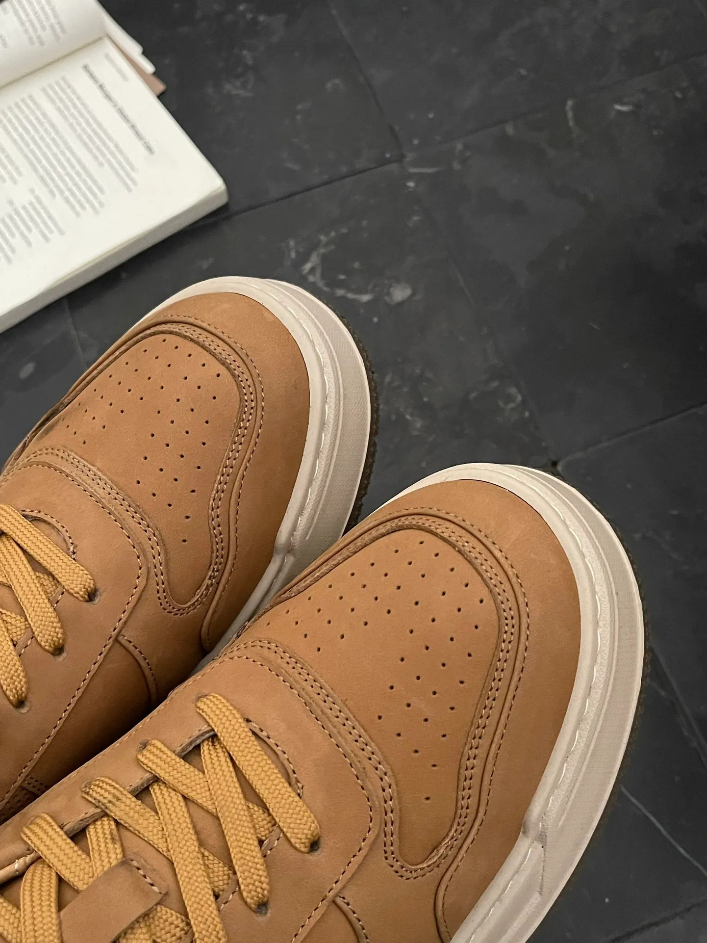 Men's men's shoes 💰600 𝐔𝐆𝐆 | Work sneakers Duicun, selected first-layer cow nubuck, simple, retro style, super good-looking, exclusive private model outsole, comfortable and good anti-slip effect, real wool lining, must be arranged for autumn and winter matching!   Size：39-46